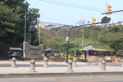 Los fusiles desaparecieron de esta base naval.