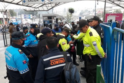 Las autoridades realizarán operativos de manera aleatoria en las paradas y estaciones más conflictivas.