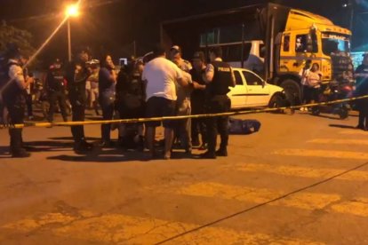 El personal de la Dinased de Machala se trasladó hasta el sitio para iniciar con las investigaciones.