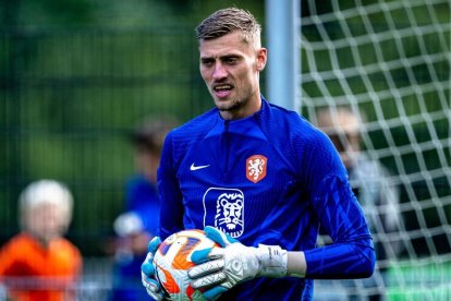 Andries Noppert legó a descender a la Serie C de Italia y estuvo a punto de retirarse del fútbol para ser policía.