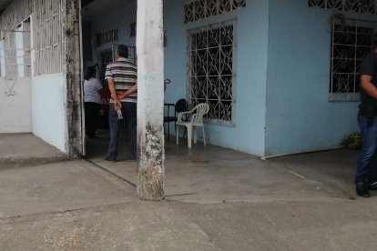 Hace unos seis meses también le quisieron robar el carro a Sucre Galeas.