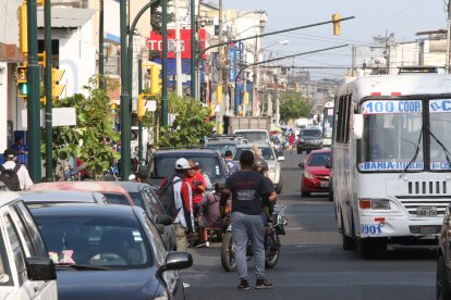 Comerciantes aseguran sentirse desprotegidos ante la delincuencia.