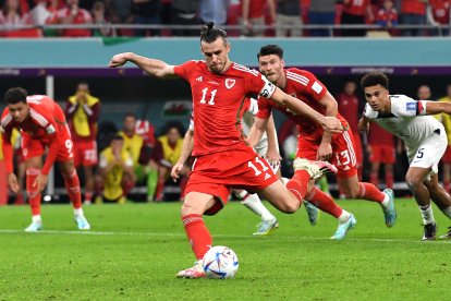 Gareth Bale marcó el gol del empate 1-1 entre Gales y Estados Unidos.