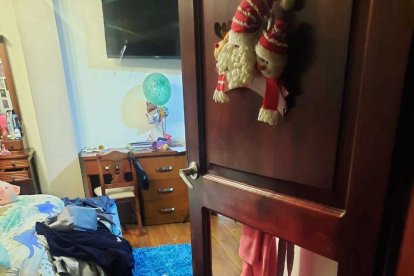 Los desconocidos rebuscaron en los dormitorios buscando la plata.