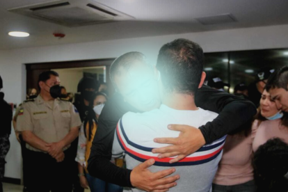 El 13 de agosto de 2021, tras permanecer 68 días raptado, el ecuatoriano se reencontró con su familia.