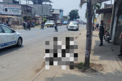 Uno de los delincuentes resultó herido, mientras su compañero se dio a la fuga.