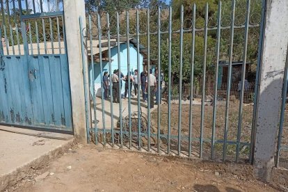 Los agentes llegaron al sitio para llevar a cabo las pericias.