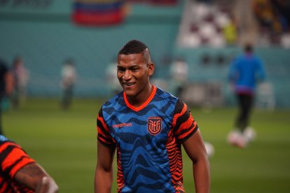 Carlos Gruezo es una de las opciones de Gustavo Alfaro para reemplazar a Jhegson Méndez.