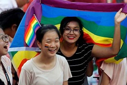 Singapur despenaliza el sexo homosexual