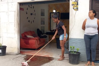 El ataque ocurrió dentro de una peluquería del barrio Codesa, en el sur de la ciudad.