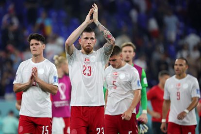 Dinamarca necesita derrotar a Australia, en la última fecha del grupo D, para seguir en la Copa del Mundo.