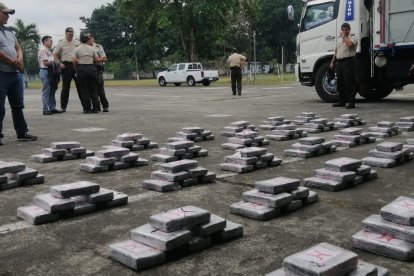 Dos personas fueron detenidas tras encontrarse el cargamento.