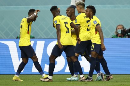 La nueva generación de tricolores, que brilla en clubes de Europa, toma la posta en la selección de cara a las próximas eliminatorias.