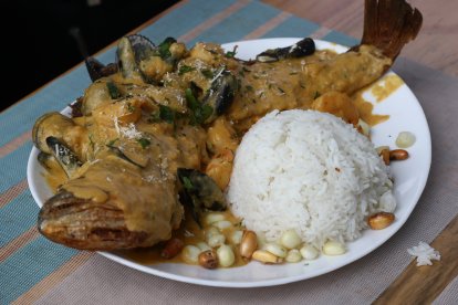 Disfrute este manjar desde la comodidad de su hogar.