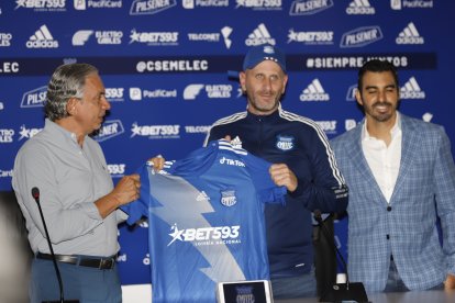 El estratega argentino Miguel Rondelli es el nuevo timonel de Emelec.