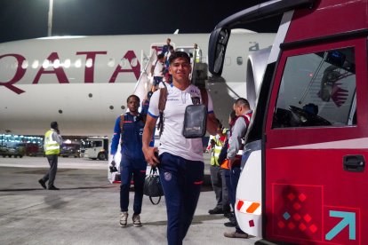 Los seleccionados fueron divididos en dos grupos para el regreso desde Catar a Ecuador, tras quedar fuera del Mundial.