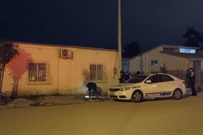 Agentes de Policía acudieron al sitio a recabar indicios.