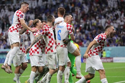 Croacia venció en penales y clasificó a cuartos de final.