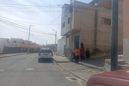 En el barrio están ‘paniqueados’, afirman que es la primera vez que asesinan a un ‘veci’.