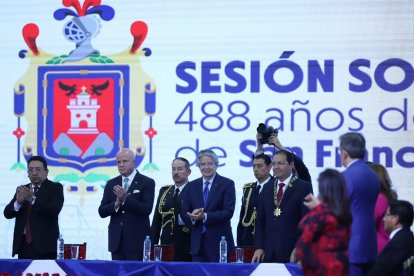 En el acto se condecoró por diferentes aportes y méritos ciudadanos a 11 personalidades.