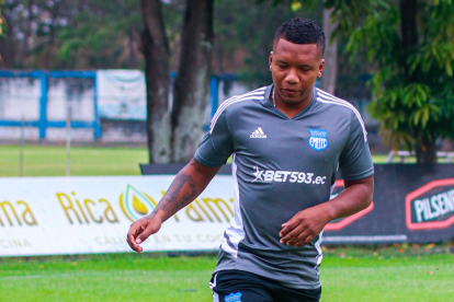 El nuevo refuerzo azul ya entrenó con Emelec.