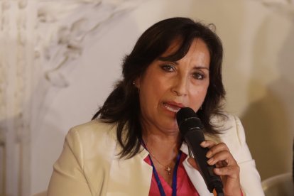 La toma de poder se da luego de que el Congreso peruano declarara a Castillo con incapacidad moral.