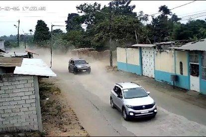 Sujetos que se movilizaban en estos carros también realizaron disparos.