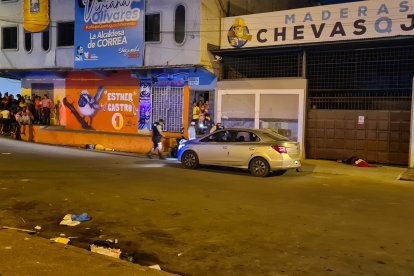 Los cuatro ciudadanos fueron asesinados cerca de la Fiscalía de la ciudad guayasense. Otra persona que estaba por allí quedó herida.