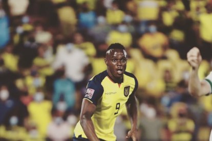 José Angulo, delantero tricolor, volverá al fútbol ecuatoriano.