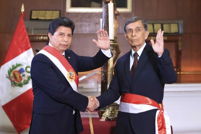 Los exfuncionarios darán su declaración para la investigación abierta contra del destituido expresidente Pedro Castillo por el presunto delito de rebelión, tras haber ordenado la disolución del Congreso.