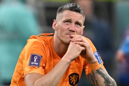 Wout Weghorst se mostró desconsolado tras la eliminación de Países Bajos.