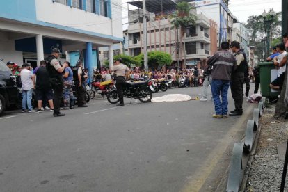 En la calle Séptima y June Guzmán, de Quevedo, asesinaron a Freddy Mora Zambrano.