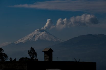 Son tres los volcanes en proceso eruptivo actualmente en el país.