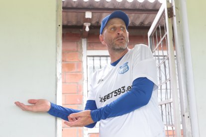 Miguel Rondelli llega a Emelec en reemplazo del estratega español Ismael Rescalvo.