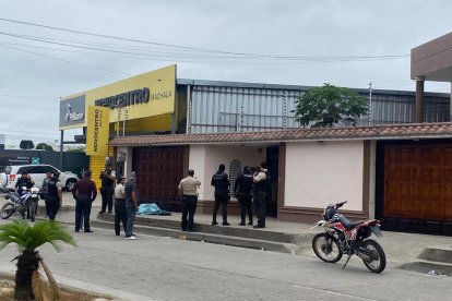 En las calles Palmeras y Octava Norte fue acribillado el abogado.