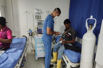 Los pescadores recibieron atención médica cuando llegaron a Colombia, el 14 de diciembre. Ayer ya llegaron a Ecuador.