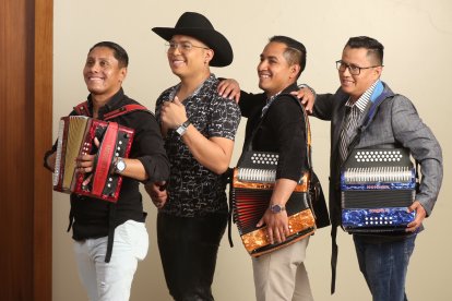 Generación vallenata con su nueva grabación realiza tributo al mexicano Juan Gabriel