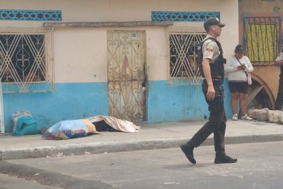 Al momento se desconocen las causas de estos crímenes. Policías aún realizan las investigaciones preliminares.