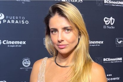 Michelle Renaud, protagoniza la película Malvada, donde se besa con otra actriz