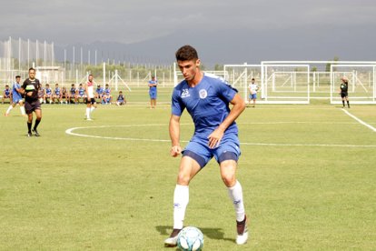 El zaguero argentino Facundo Santiago Rodríguez es el décimo refuerzo que suman los albos de cara las competencias de 2023.