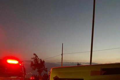 El cuerpo de la víctima fue recuperado de entre la estructura aplastada de la furgoneta.