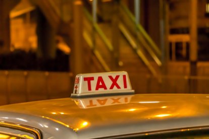 Los delincuentes utilizan  taxis amarillos para cometer sus fechorías. Los lugares escogidos para agarrar a su ‘presa’ son los centros comerciales.