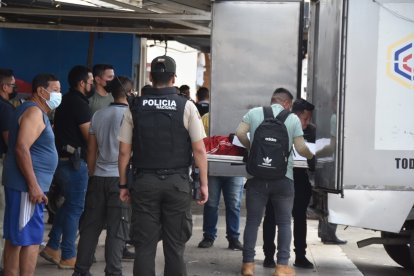 El cuerpo de Jessie Robinson  Corozo quedó en el portal de un local de decoración de motos.