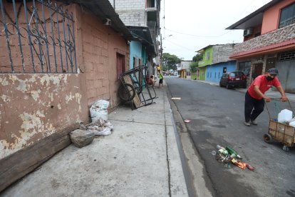 En este lugar fue asesinado el expolicía Ronny Sánchez Falconez, de 33 años.