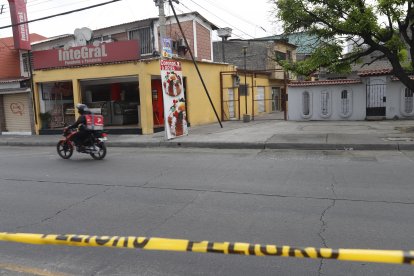 La muerte violenta sucedió a un costado de la avenida Francisco de Orellana, en el carril sur - norte.