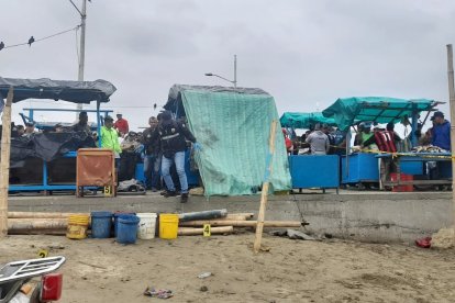 Freddy Armando Delgado Bailón fue baleado en su puesto de trabajo, el mercado Playita Mía, en Manta.