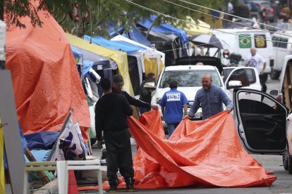 En la sede del Tribunal Supremo, del Congreso y en el Palacio de Planalto, sede del Gobierno, los radicales causaron cuantiosos daños.