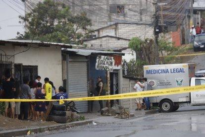 Peluquero fue asesinado en un local de la Flor de Bastión.