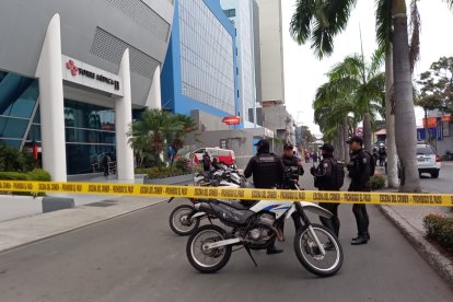 Los antisociales ingresaron a la casa de salud, hay dos detenidos.