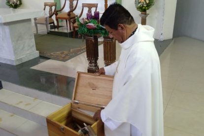 El sacerdote Bolívar Haro dijo  que hace un balance de todo lo robado en la iglesia.